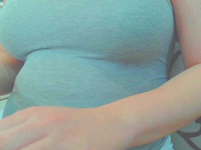 KeepmepregO live cam on BongaCams