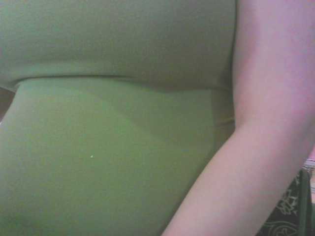 KeepmepregO live cam on BongaCams