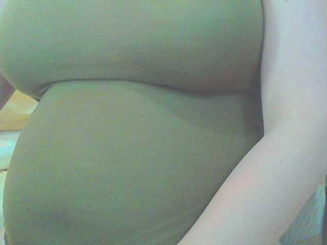 KeepmepregO live cam on BongaCams