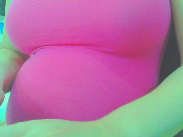 KeepmepregO live cam on BongaCams