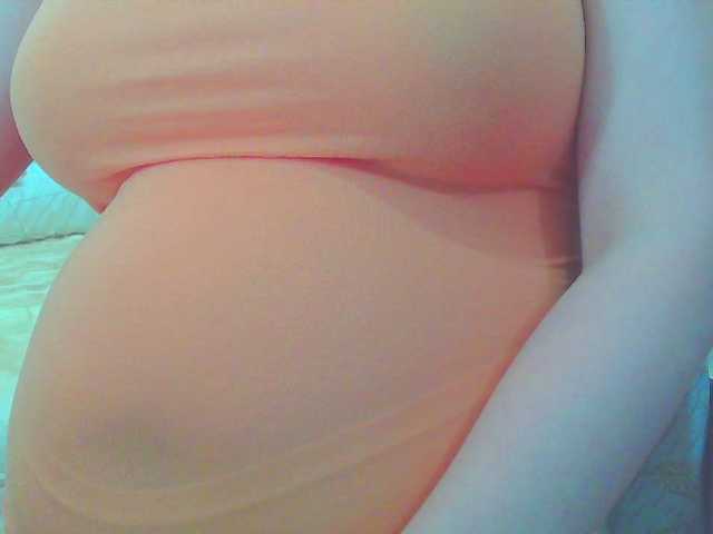 KeepmepregO live cam on BongaCams