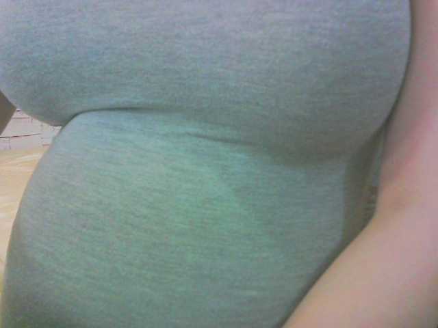 KeepmepregO live cam on BongaCams
