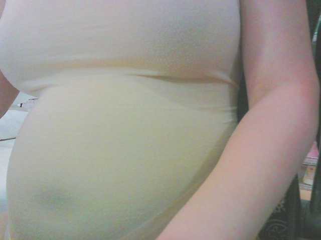KeepmepregO live cam on BongaCams