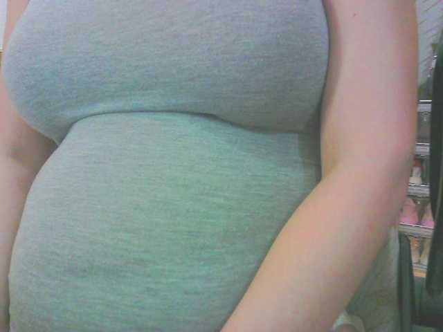 KeepmepregO live cam on BongaCams