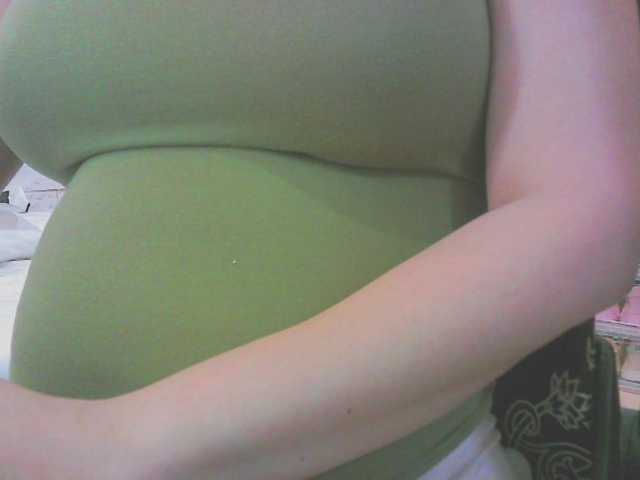 KeepmepregO live cam on BongaCams