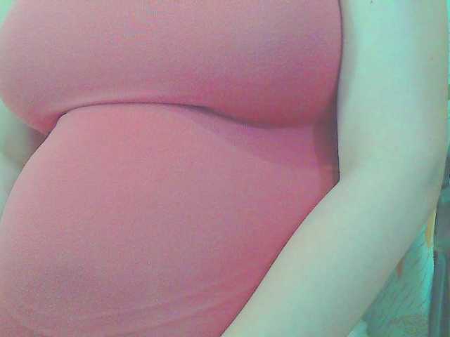 KeepmepregO live cam on BongaCams