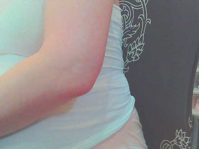KeepmepregO live cam on BongaCams