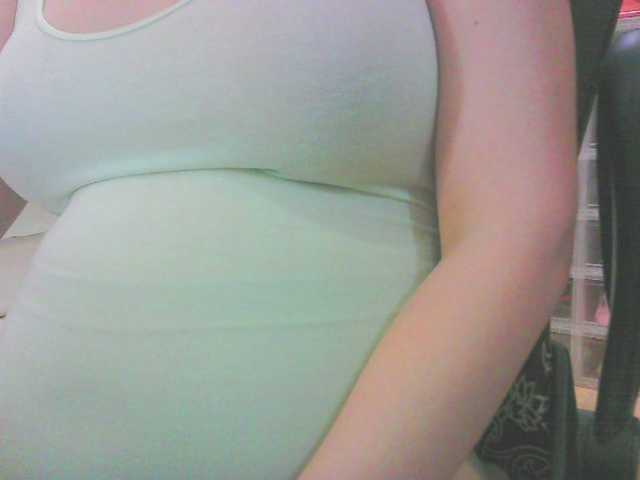 KeepmepregO live cam on BongaCams