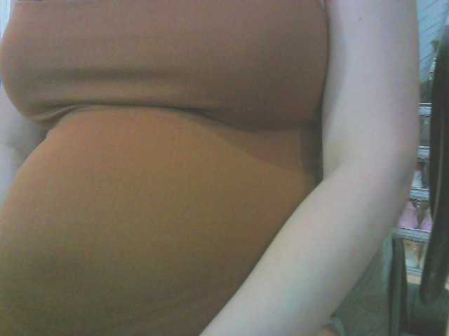 KeepmepregO live cam on BongaCams