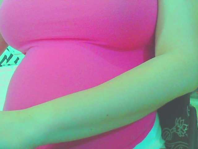 KeepmepregO live cam on BongaCams