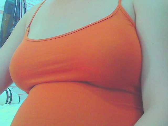 KeepmepregO live cam on BongaCams