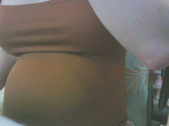 KeepmepregO live cam on BongaCams