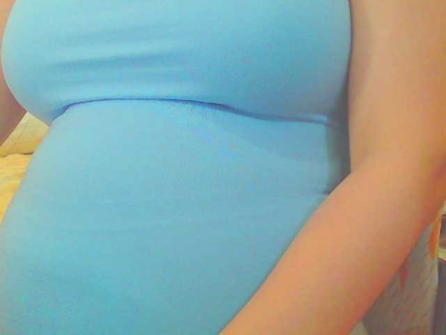 KeepmepregO live cam on BongaCams