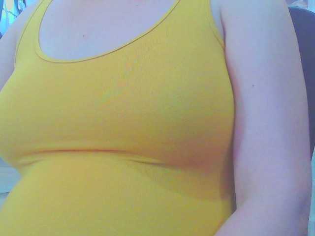 KeepmepregO live cam on BongaCams