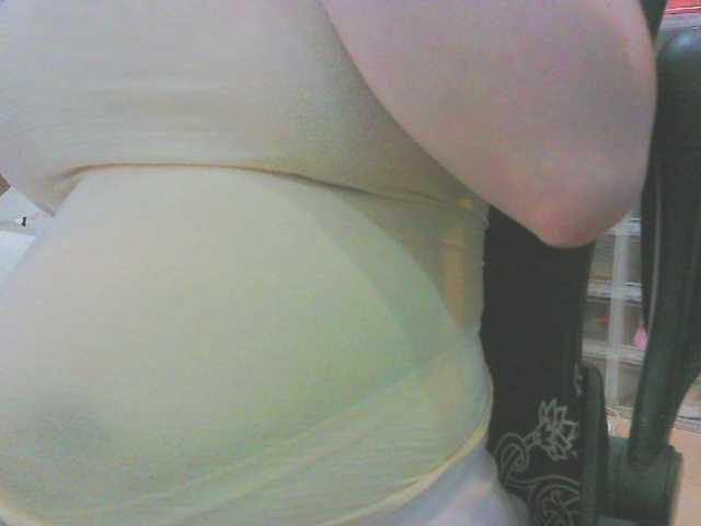 KeepmepregO live cam on BongaCams