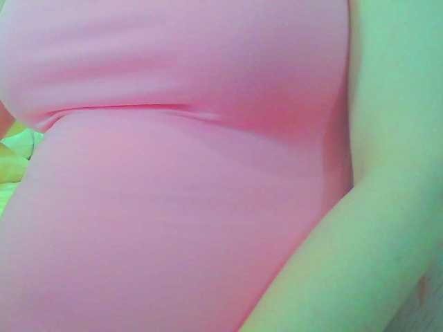 KeepmepregO live cam on BongaCams
