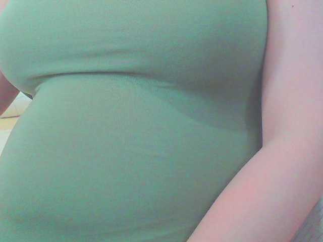 KeepmepregO live cam on BongaCams