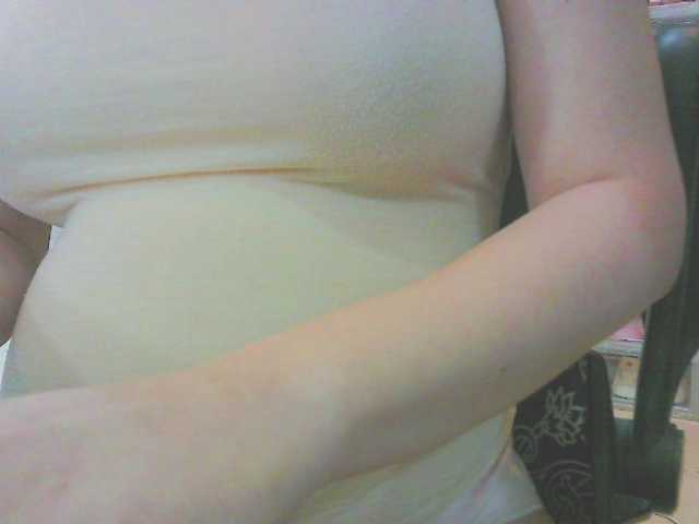 KeepmepregO live cam on BongaCams