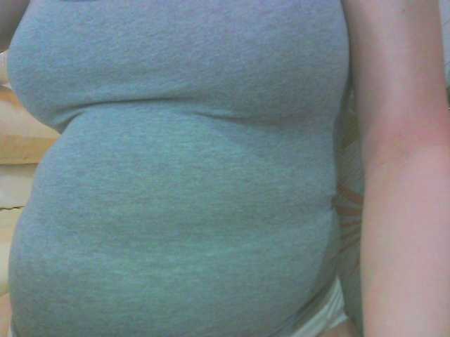 KeepmepregO live cam on BongaCams