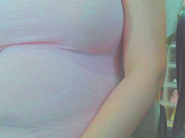 KeepmepregO live cam on BongaCams