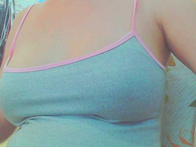 KeepmepregO live cam on BongaCams