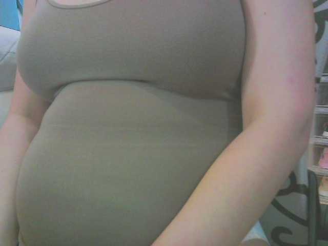 KeepmepregO live cam on BongaCams