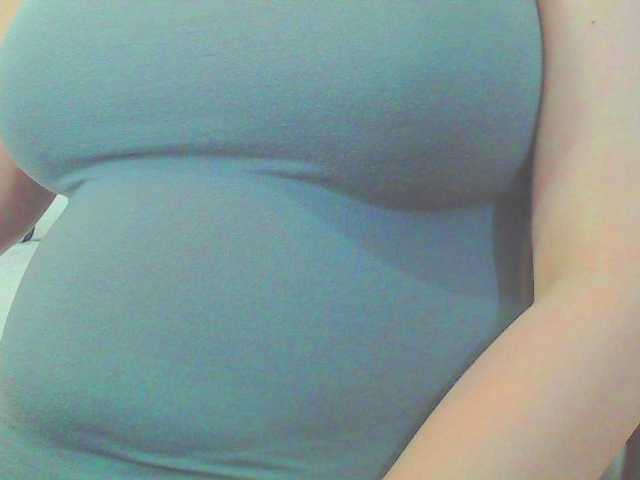 KeepmepregO live cam on BongaCams
