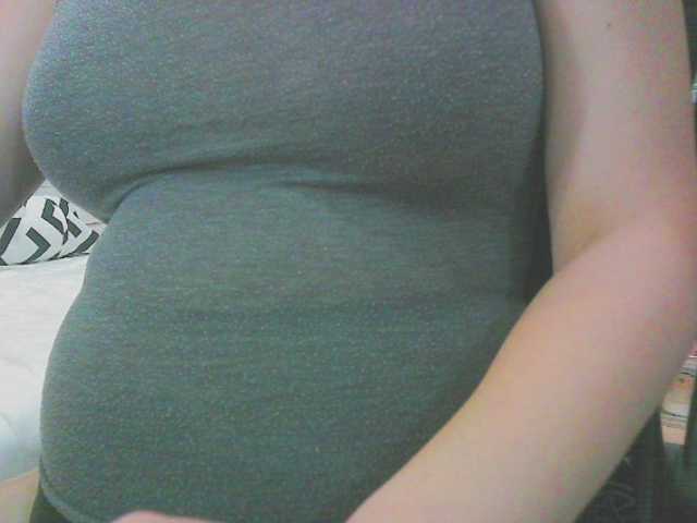 KeepmepregO live cam on BongaCams