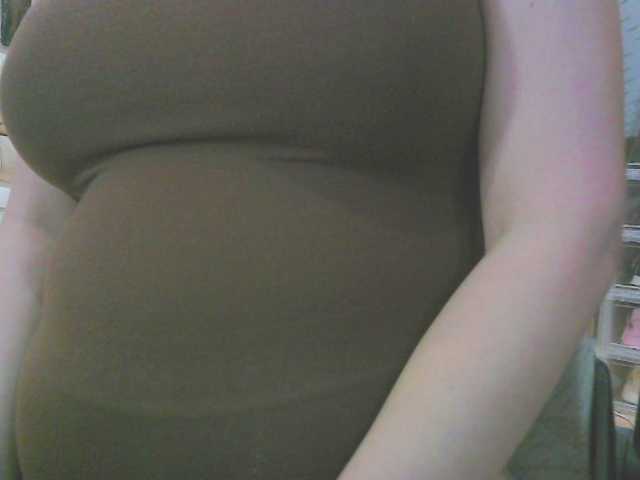 KeepmepregO live cam on BongaCams