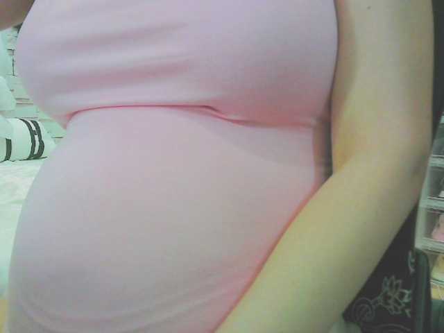 KeepmepregO live cam on BongaCams