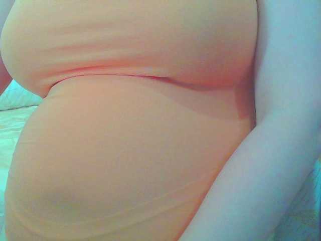KeepmepregO live cam on BongaCams