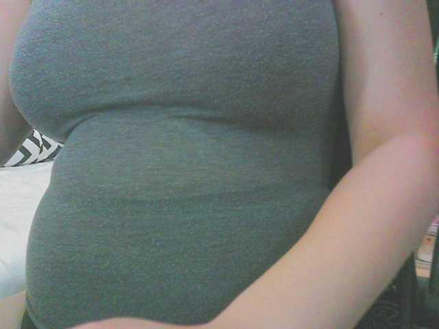 KeepmepregO live cam on BongaCams