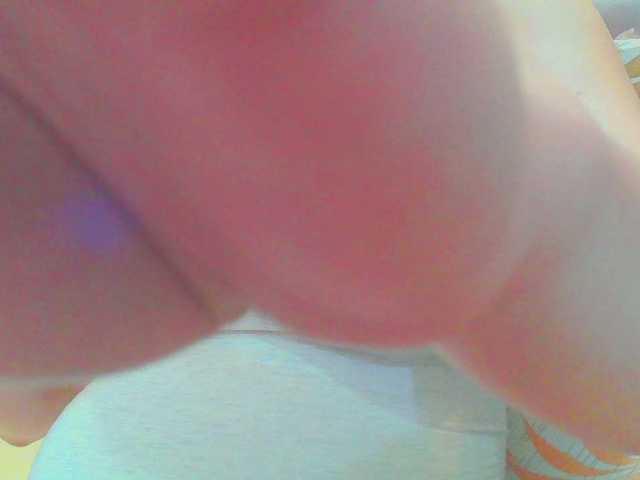 KeepmepregO live cam on BongaCams