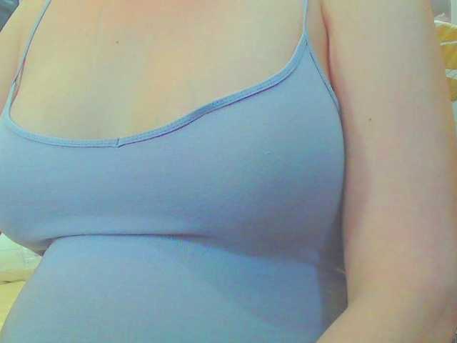 KeepmepregO live cam on BongaCams