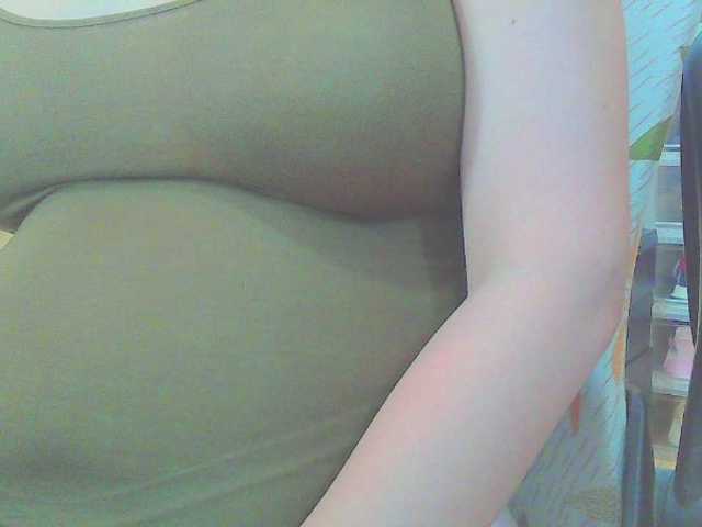 KeepmepregO live cam on BongaCams