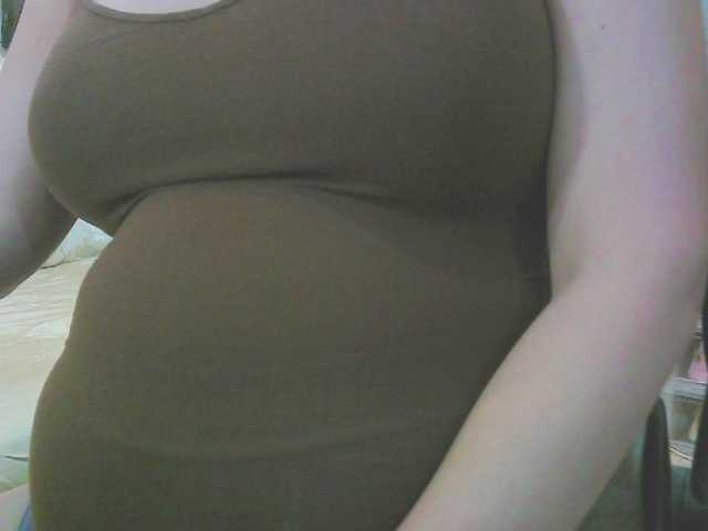 KeepmepregO live cam on BongaCams