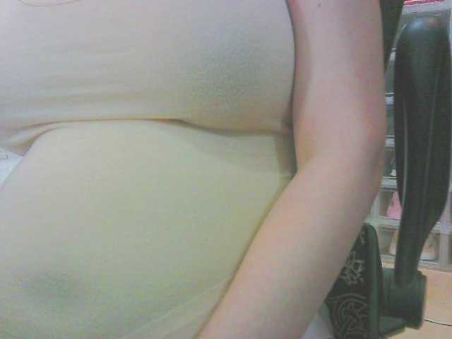 KeepmepregO live cam on BongaCams