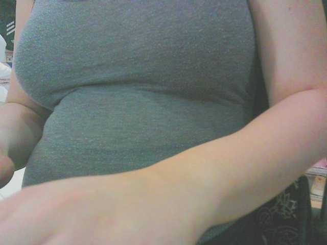 KeepmepregO live cam on BongaCams