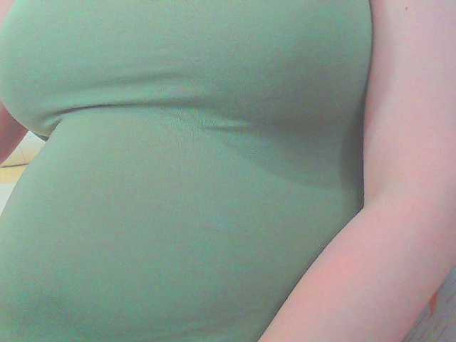 KeepmepregO live cam on BongaCams