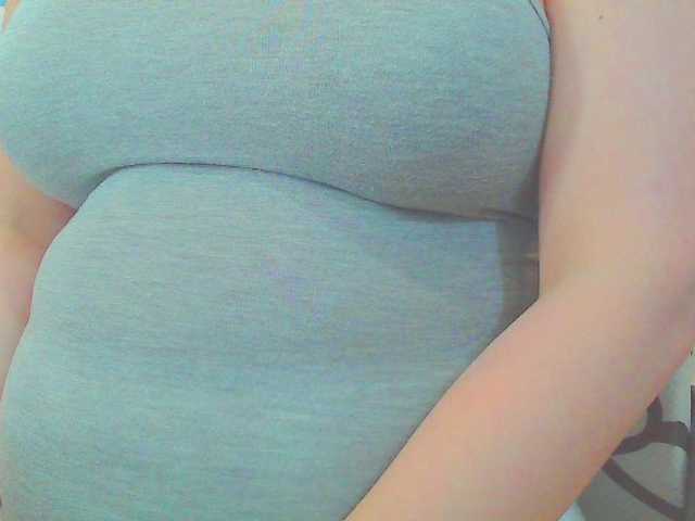 KeepmepregO live cam on BongaCams