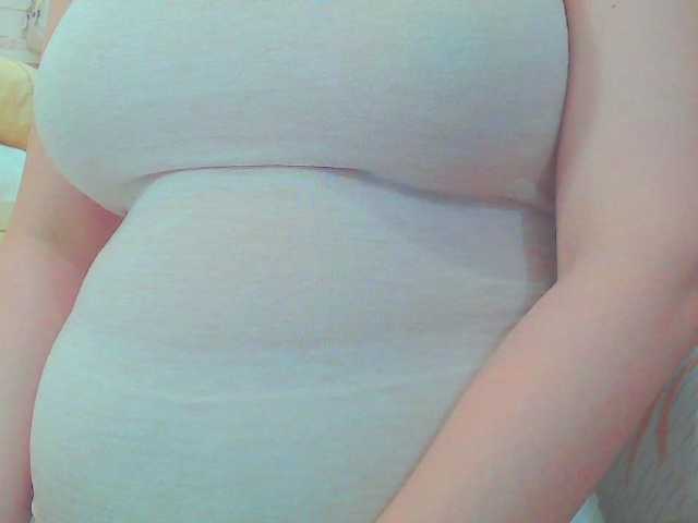 KeepmepregO live cam on BongaCams