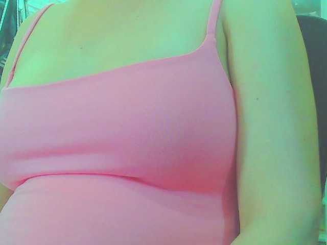 KeepmepregO live cam on BongaCams