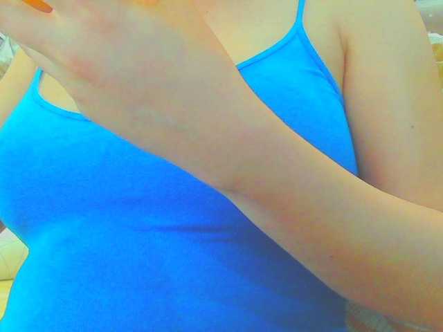KeepmepregO live cam on BongaCams