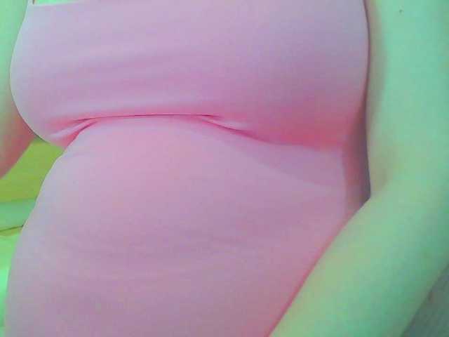 KeepmepregO live cam on BongaCams