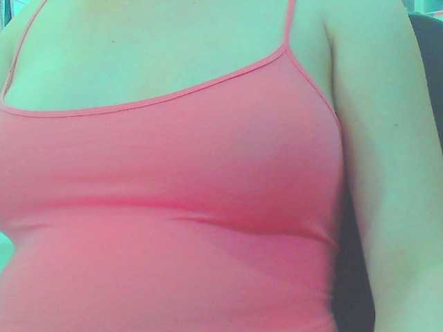 KeepmepregO live cam on BongaCams