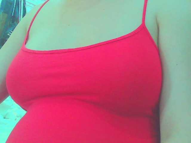 KeepmepregO live cam on BongaCams
