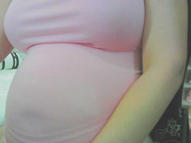 KeepmepregO live cam on BongaCams