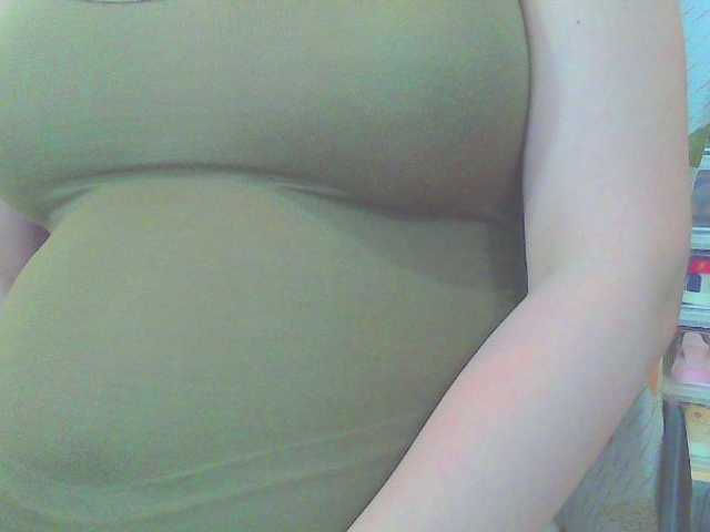 KeepmepregO live cam on BongaCams