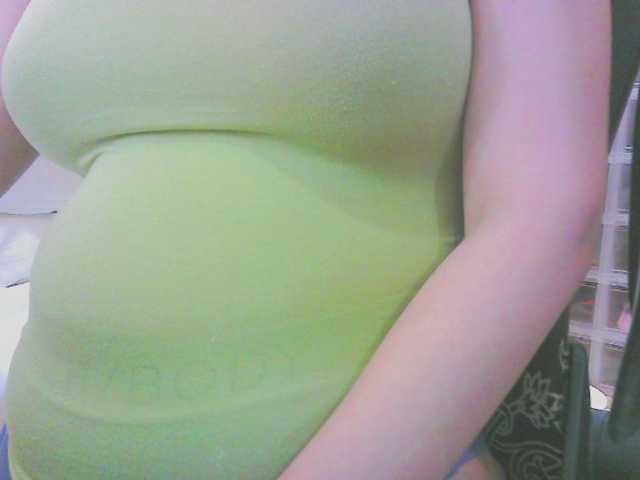 KeepmepregO live cam on BongaCams