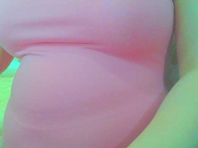 KeepmepregO live cam on BongaCams
